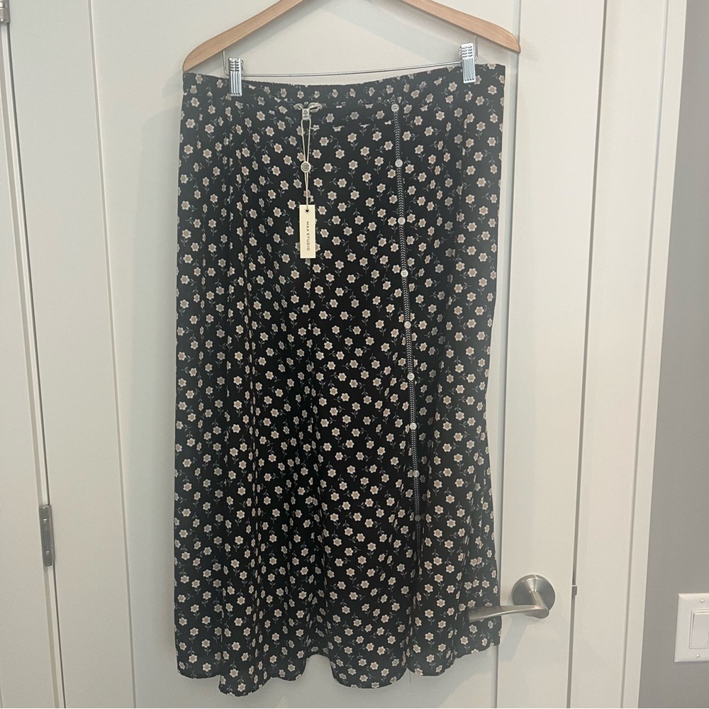 Max Studio Black and White Maxi Skirt Casual A-line